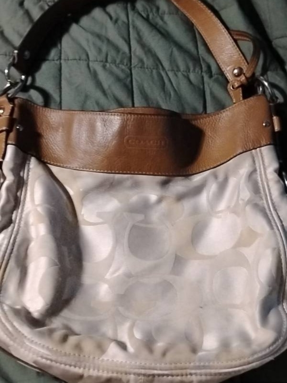 Coach Women's Tan and Cream Signature Shoulder Bag